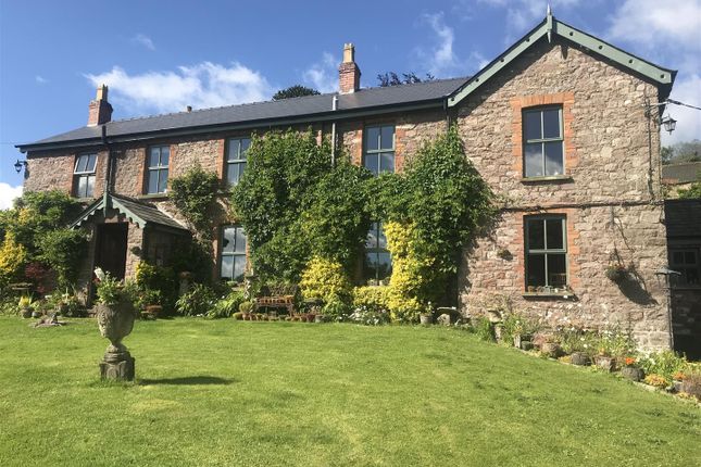 4 bedroom cottage for sale