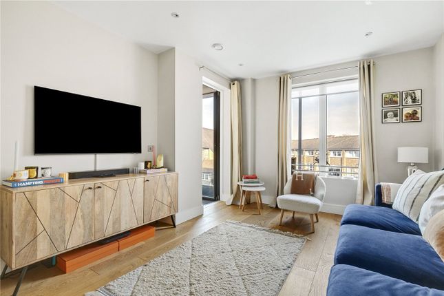 Lillie Road, London, SW6 2 bed apartment for sale