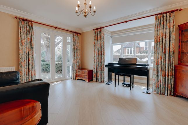 2 bed flat