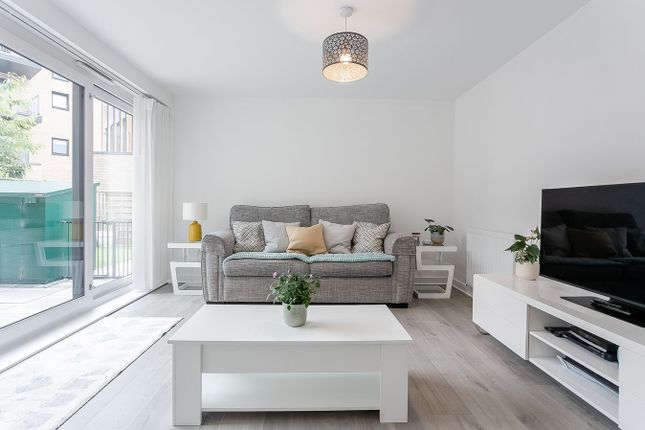 1 bedroom ground floor flat for sale