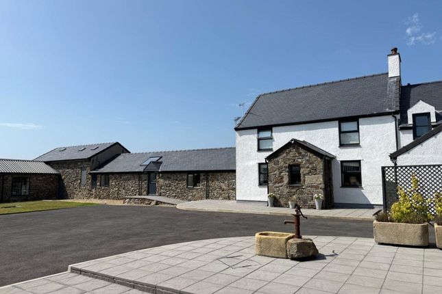 8 bedroom cottage for sale