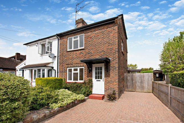 Barretts Road, Dunton Green... 3 bed semi
