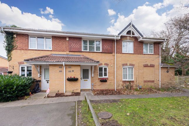 Bessemer Close, Langley SL3 2 bed terraced house for sale