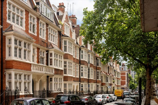 Hornton Street, London, W8 3 bed flat for sale