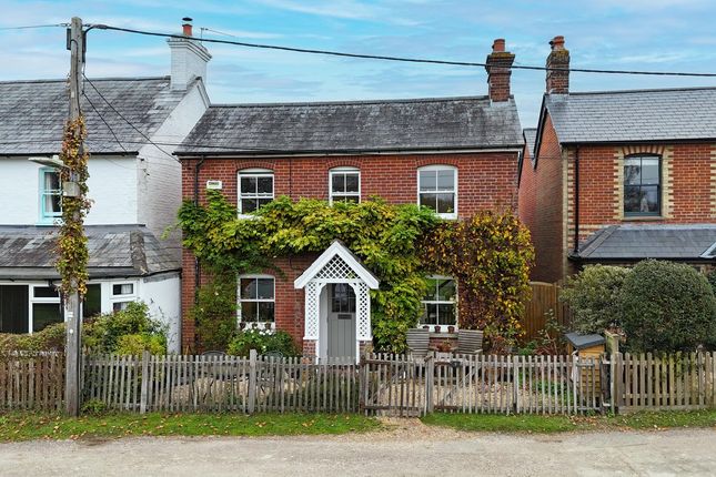 Martins Road, Brockenhurst, SO42 3 bed cottage for sale