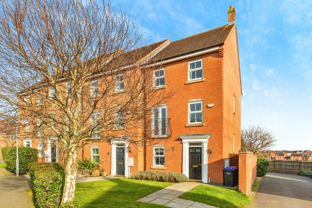 4 bedroom end of terrace house for sale