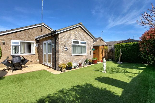 2 bed detached bungalow