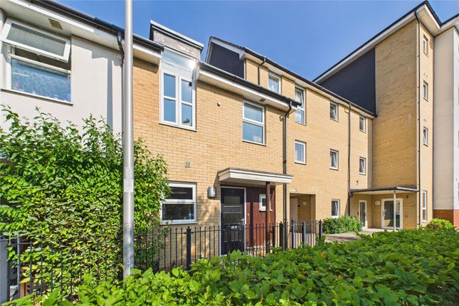 Whale Avenue, Reading, Berkshire, RG2 3 bed end of terrace house for sale
