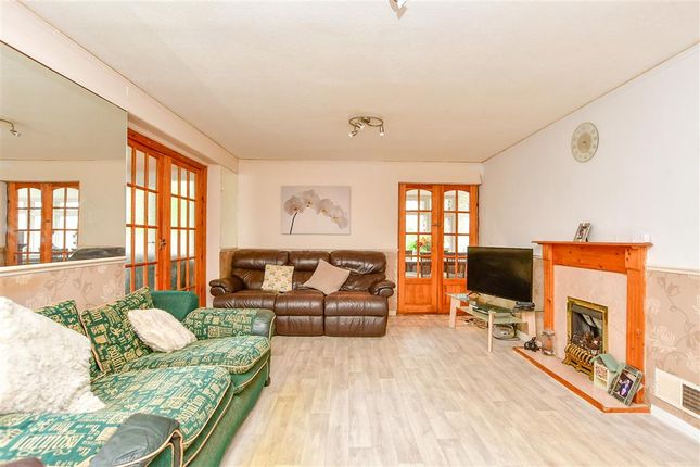 3 bed end terrace house