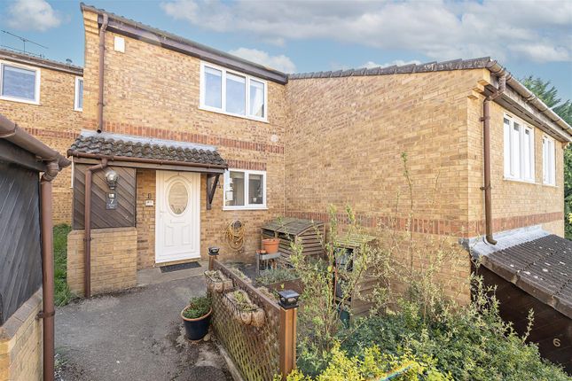 Barley Rise, Harpenden 2 bed terraced house for sale