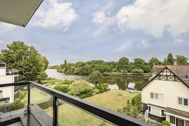 Twickenham Road, Teddington TW11 1 bed flat for sale
