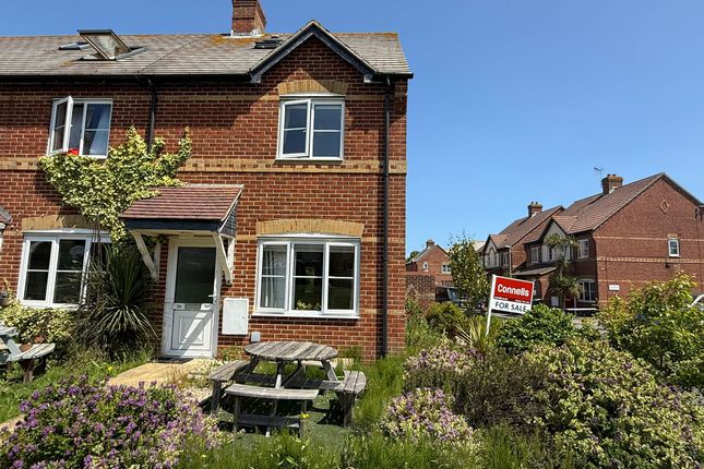 4 bedroom end of terrace house for sale