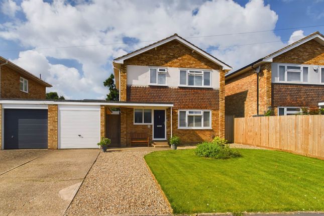 Bartel Close, Leverstock Green 3 bed detached house for sale