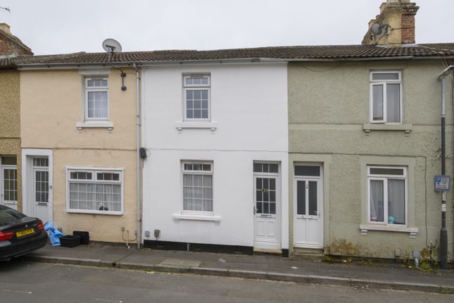 Cross Street, Swindon SN1 2 bed terraced house for sale