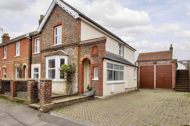 Forge Road, Tunbridge Wells, Kent, TN4 4 bed end of terrace house for sale