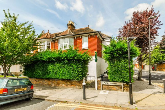 Sylvan Avenue, N22, Wood Green... 3 bed flat for sale