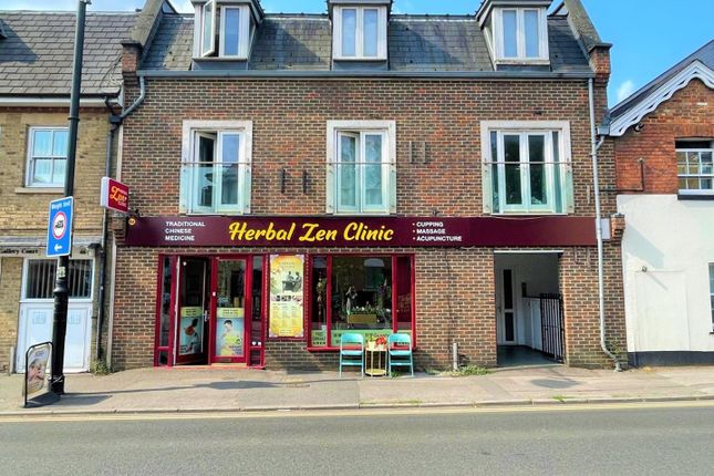48 Walton Road, East Molesey KT8 1 bed apartment for sale
