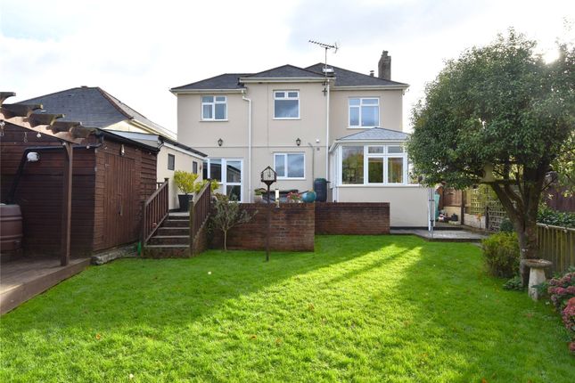 5 bed detached house