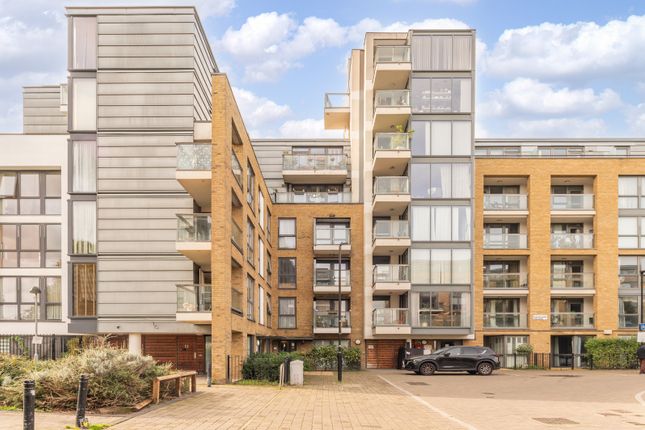 Canalside Square, Islington, London 2 bed flat for sale