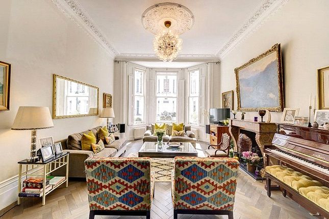 Stafford Terrace, Kensington 4 bed flat for sale