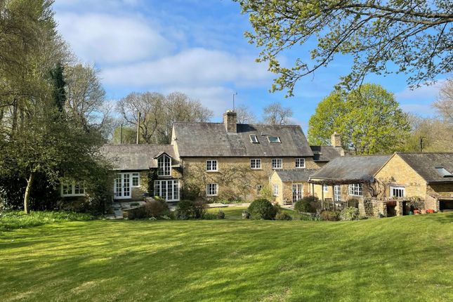 Taston, Chipping Norton, Oxfordshire 6 bed detached house for sale