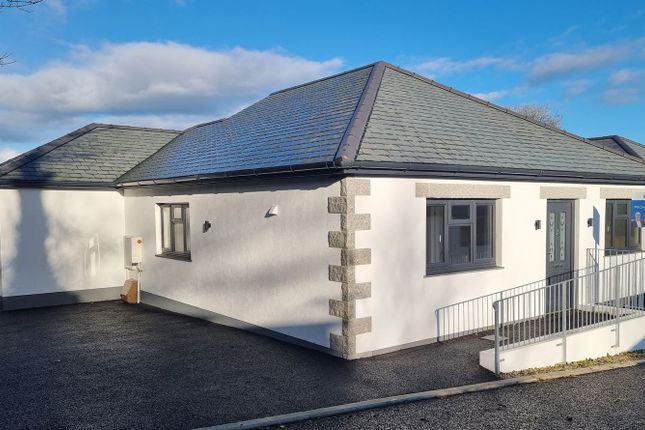 Redruth TR15 3 bed detached bungalow for sale