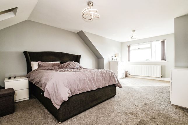 4 bedroom semi-detached house for sale