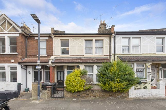3 bedroom flat for sale