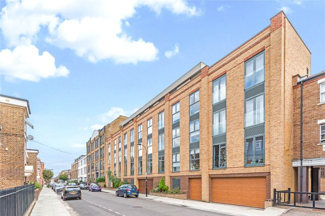 Madison Apartments, 17 Wyfold Road... 1 bed flat for sale