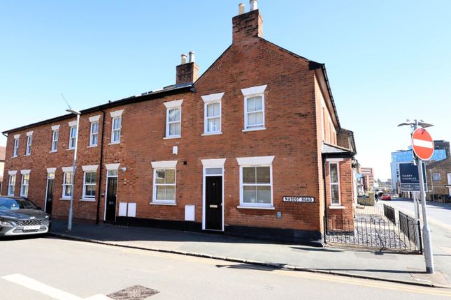 Langley Road, Watford WD17 2 bed flat for sale