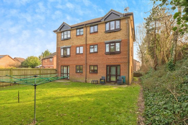 2 bed flat