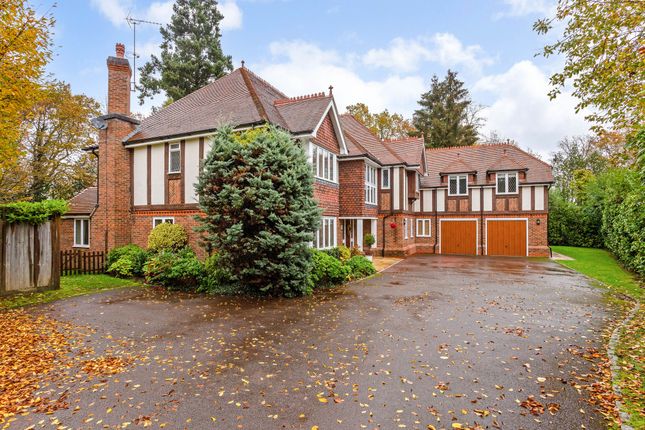 5 bed detached house