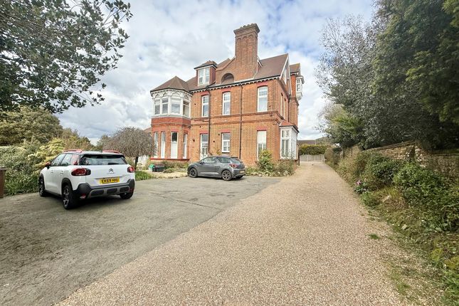 2 bedroom ground floor flat for sale