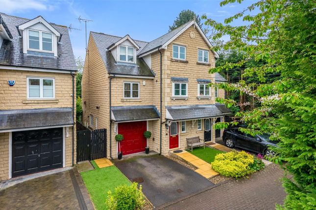 Keplestone Mews, Leeds LS17 4 bed semi
