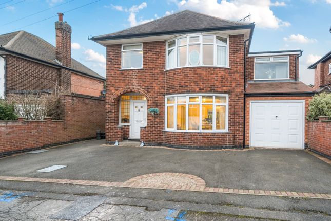 Bramcote Drive, Wollaton, Nottingham... 3 bed detached house for sale