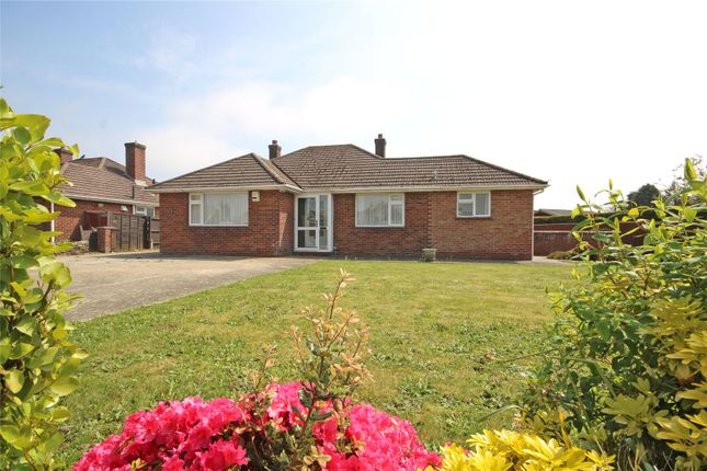 Lymington Road, New Milton... 2 bed bungalow for sale