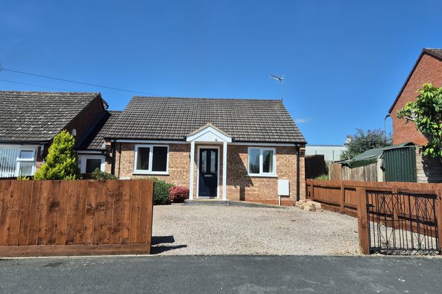 2 bedroom semi-detached bungalow for sale