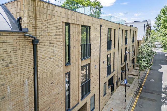 Georges Road, Islington, London, N7 4 bed terraced house for sale