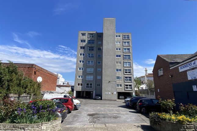 2 bed flat