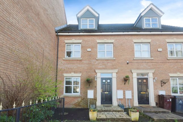 4 bedroom town house for sale