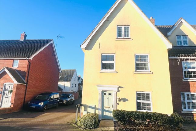 Deas Road, South Wootton, King's... 4 bed semi