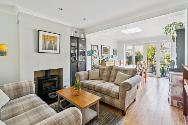 Watford Road, Croxley Green... 4 bed semi