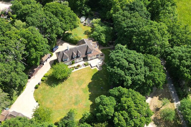 4 bed detached house