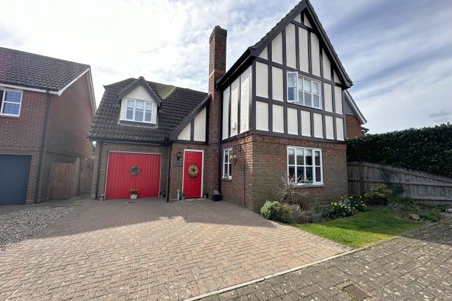 Wood Dale, Great Baddow, Chelmsford, CM2 4 bed detached house for sale