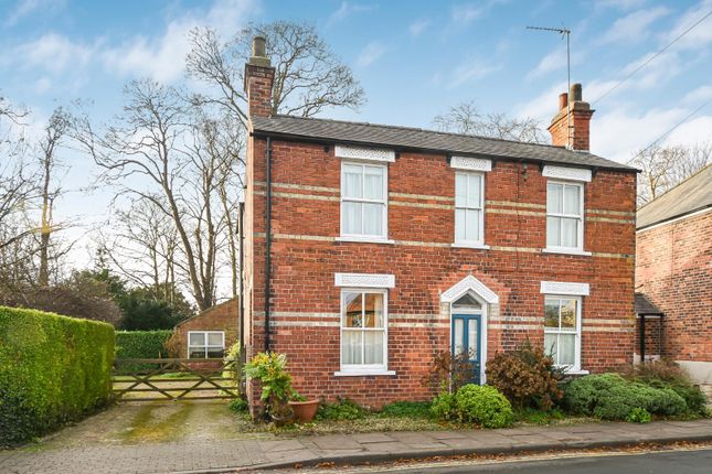 Long Lane, Beverley, HU17 0NH 3 bed detached house for sale