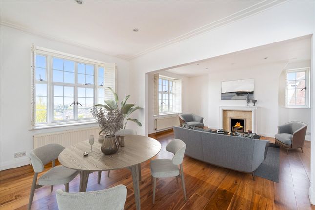 Richmond Hill, Richmond, Surrey, TW10 3 bed apartment for sale