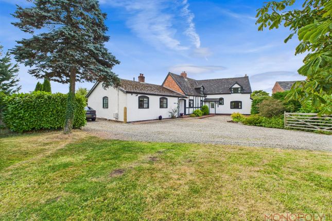 5 bed detached house
