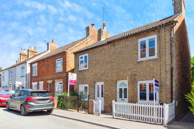 2 bedroom semi-detached house for sale