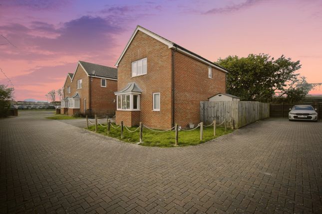 3 bed detached house