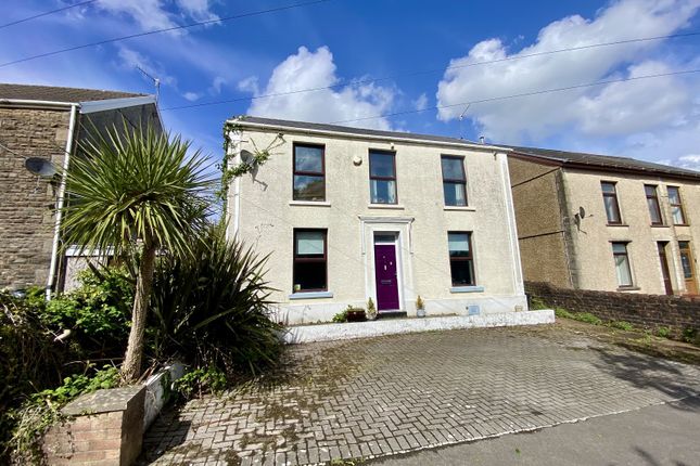 3 bed detached house
